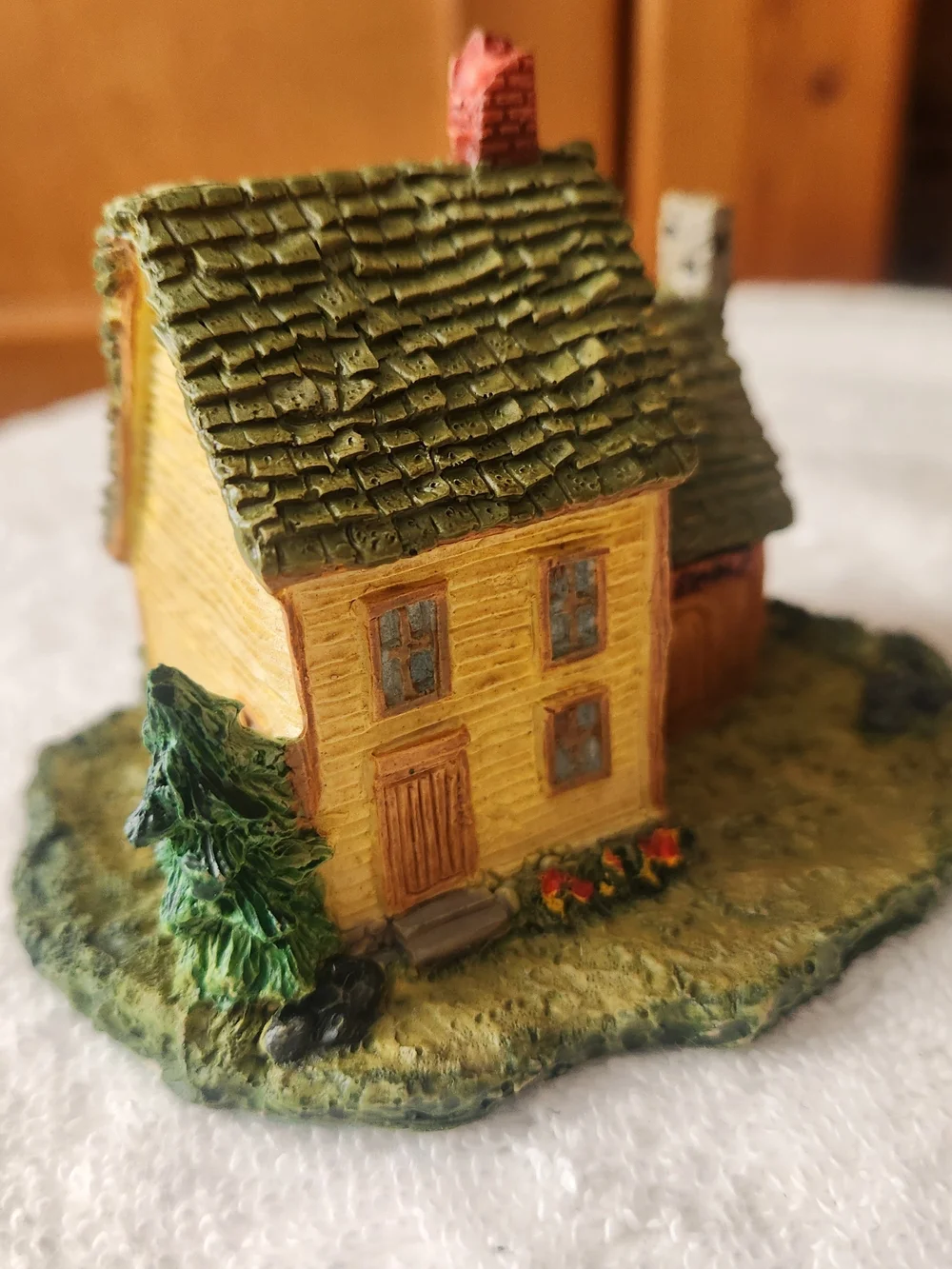 Department 56 charming yellow
